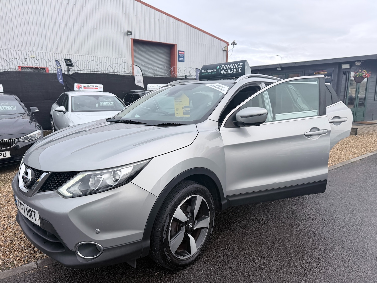 Used Nissan Qashqai 2017 for sale - 77640509: Photo 24