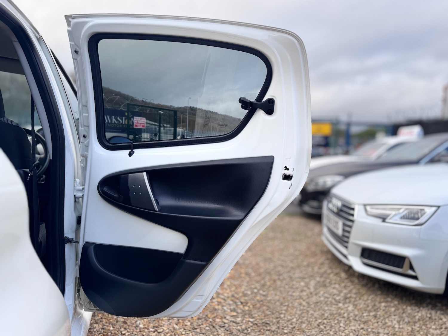 Used Toyota AYGO 2014 for sale - 77051652: Photo 23