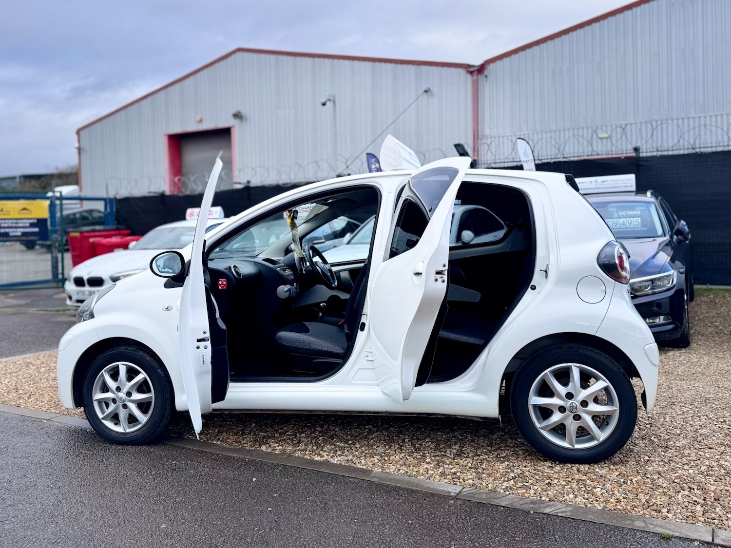 Used Toyota AYGO 2014 for sale - 77051652: Photo 29