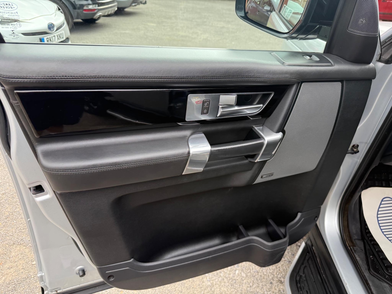 Used Land Rover Discovery 2016 for sale - 76623132: Photo 32