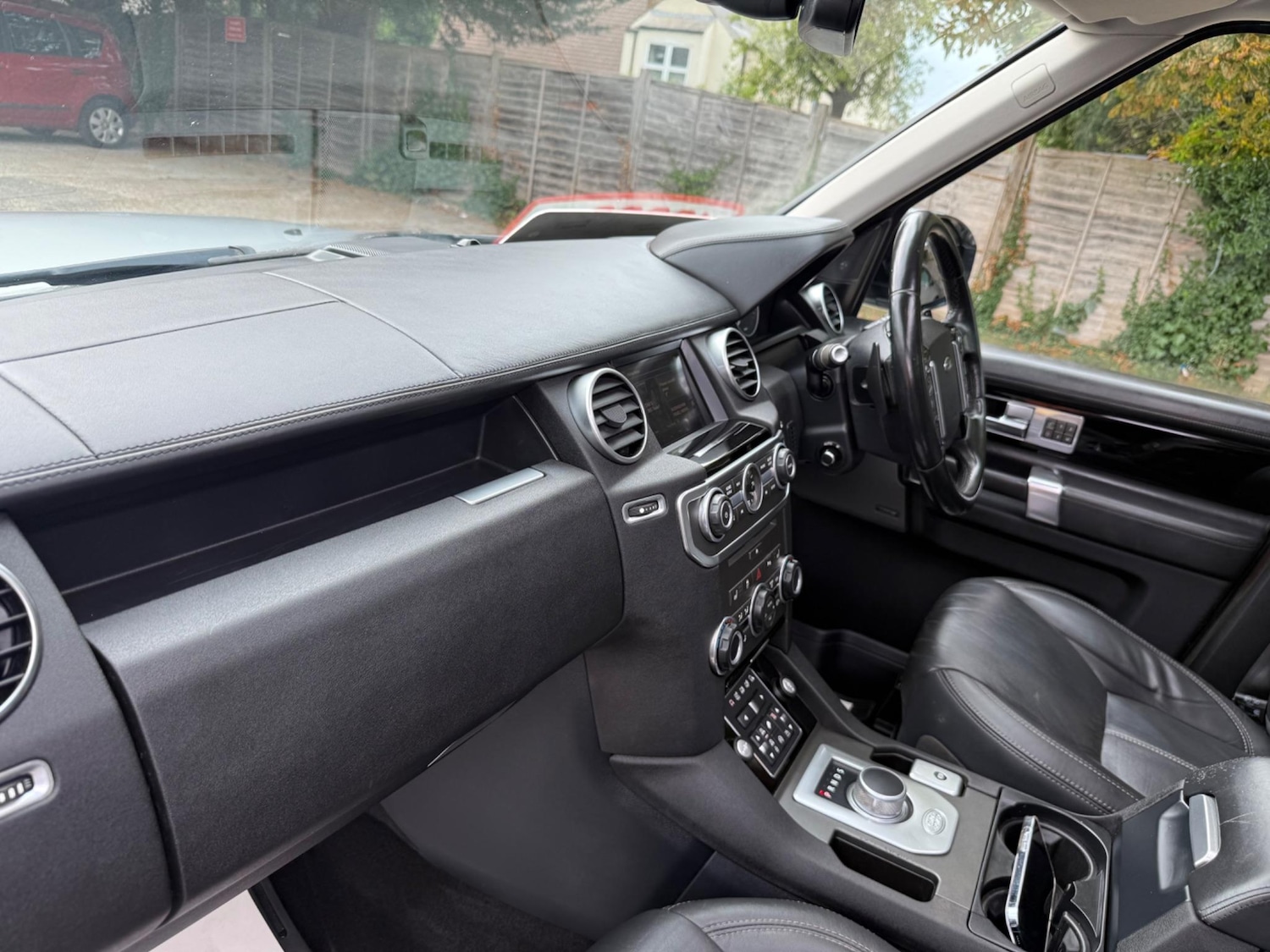 Used Land Rover Discovery 2016 for sale - 76623132: Photo 34