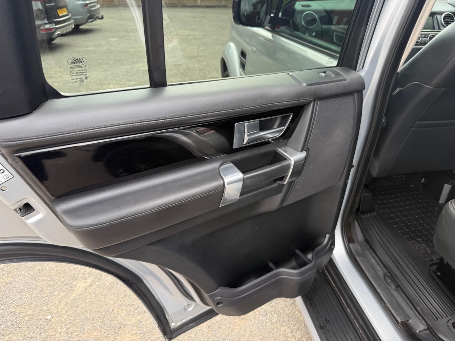 Used Land Rover Discovery 2016 for sale - 76623132: Photo 36