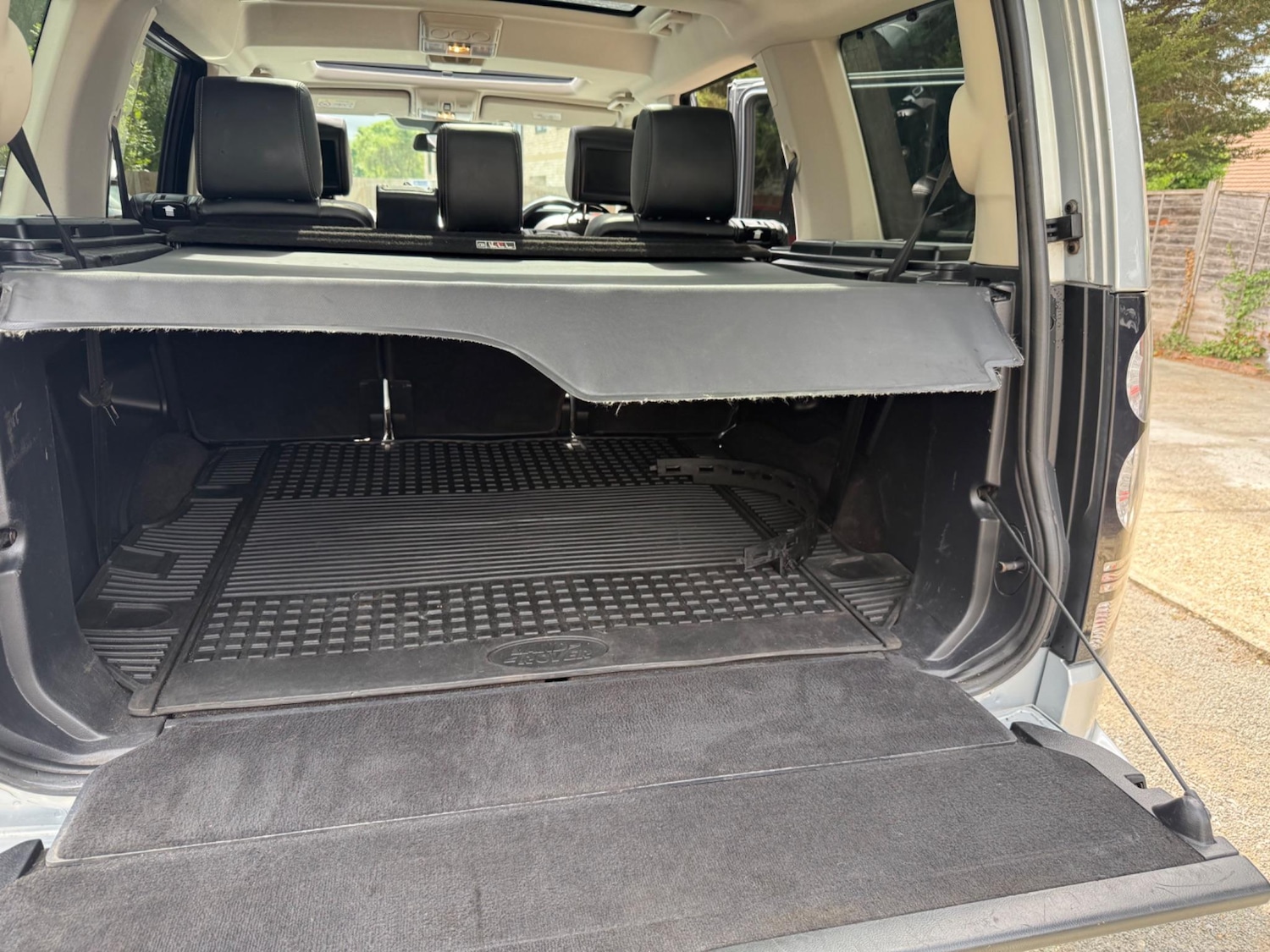 Used Land Rover Discovery 2016 for sale - 76623132: Photo 38