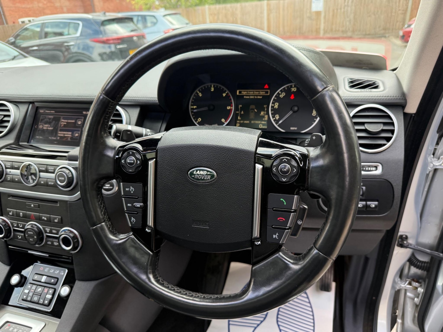 Used Land Rover Discovery 2016 for sale - 76623132: Photo 46