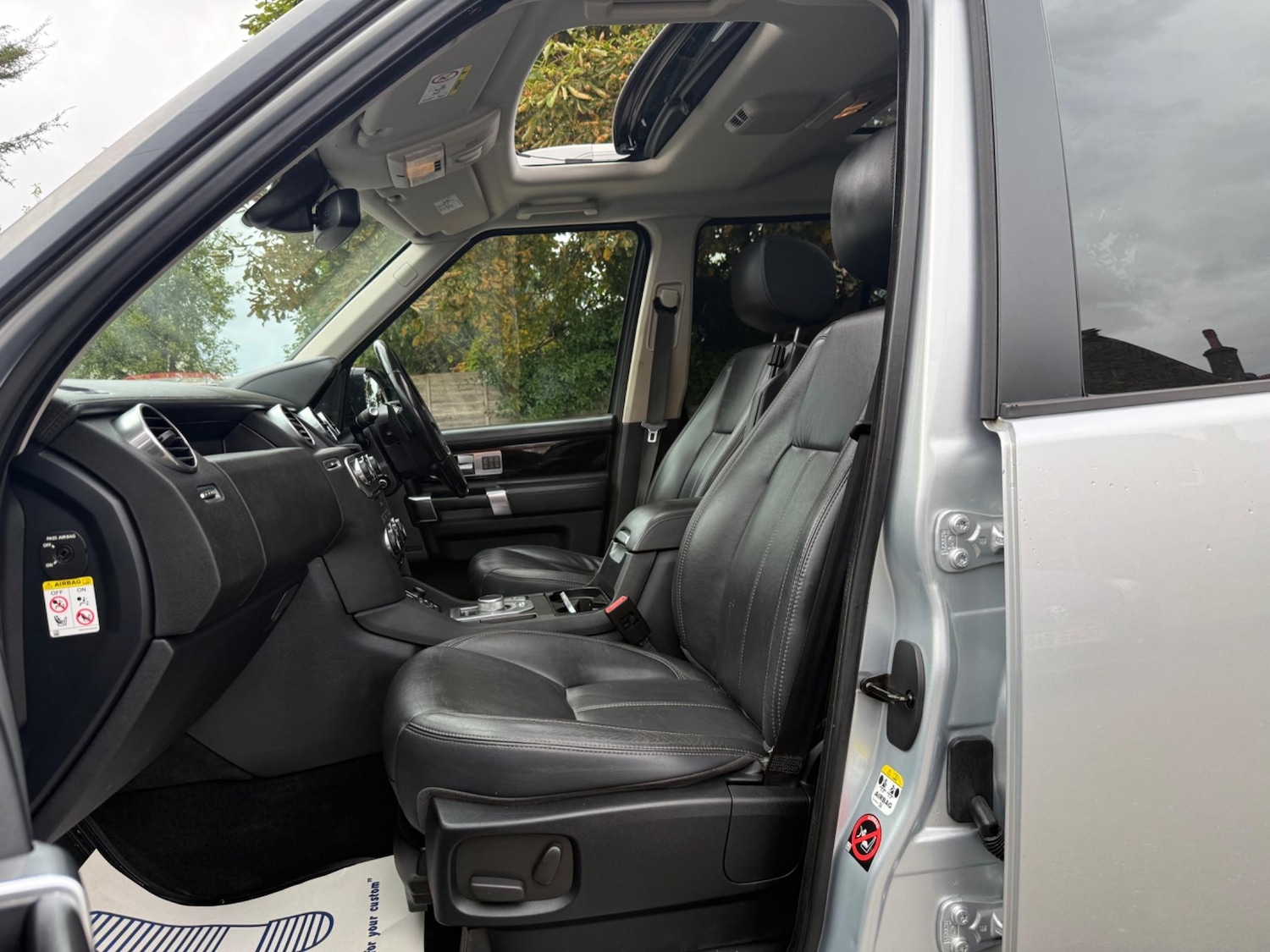 Used Land Rover Discovery 2016 for sale - 76623132: Photo 5