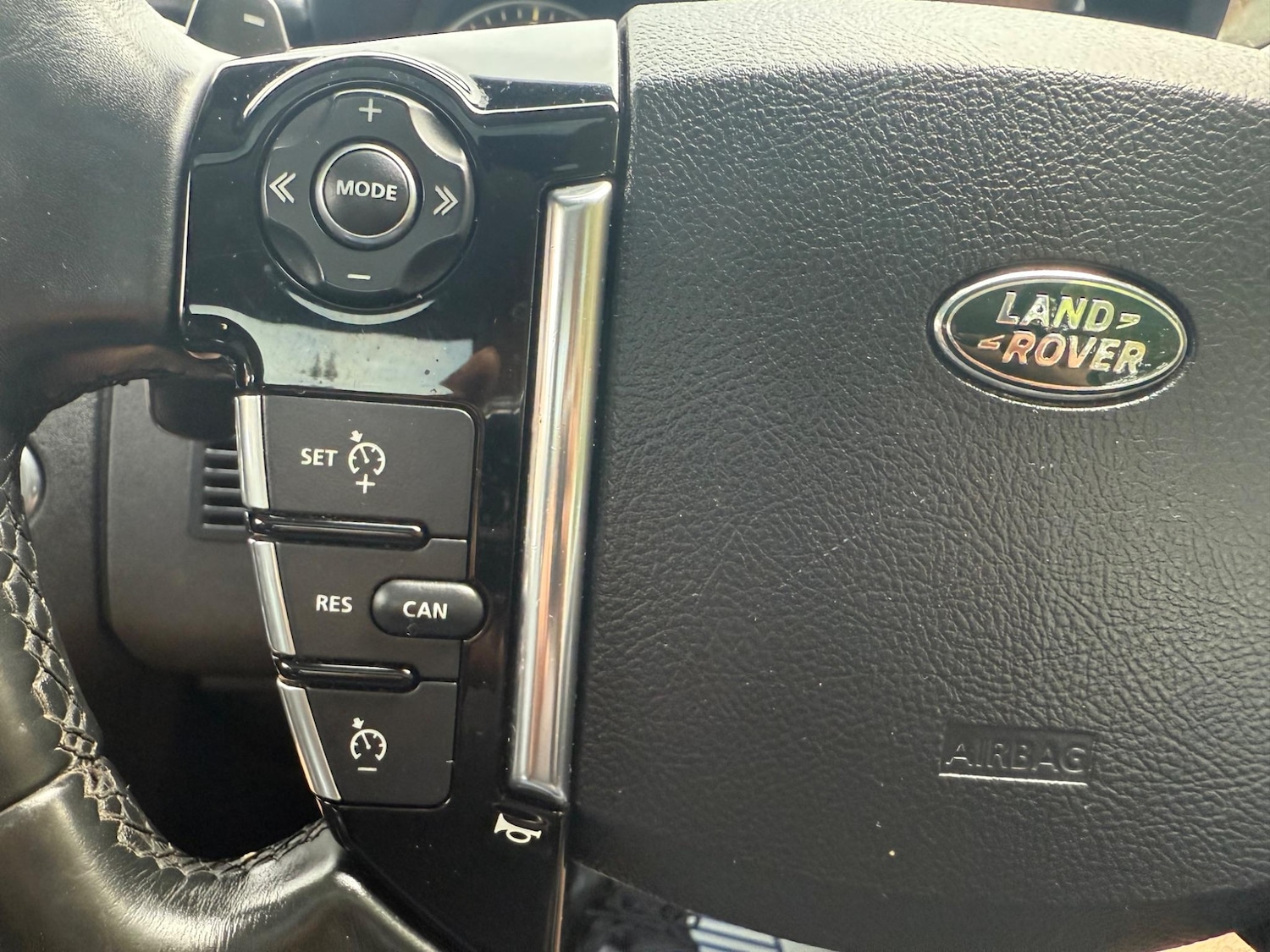 Used Land Rover Discovery 2016 for sale - 76623132: Photo 51