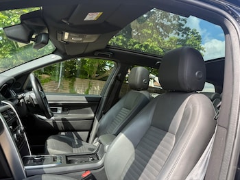 Used Land Rover Discovery Sport 2018 for sale - 78335208: Photo