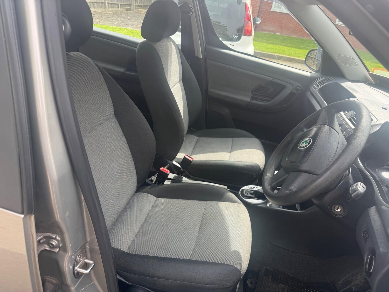 Used Skoda Roomster 2010 for sale - 78185073: Photo 24