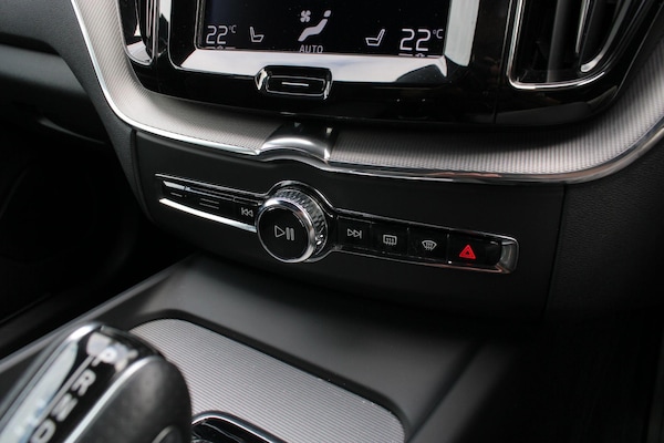 Used Volvo XC60 2018 for sale - 75448531: Photo 19