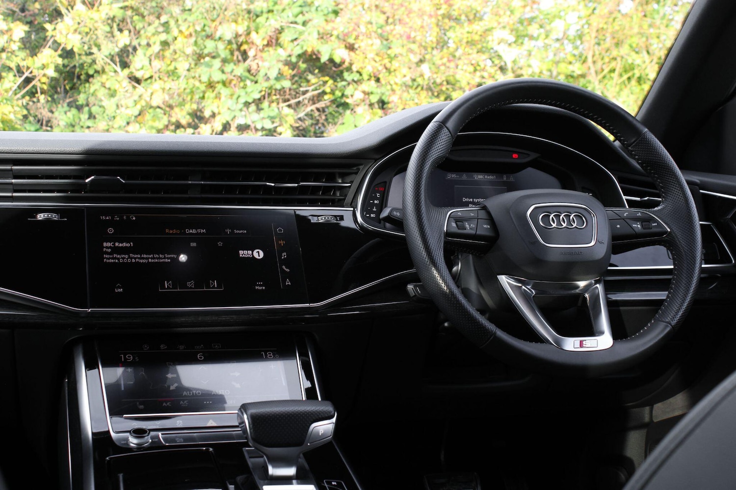 Used Audi Q8 2018 for sale - 76349151: Photo 10