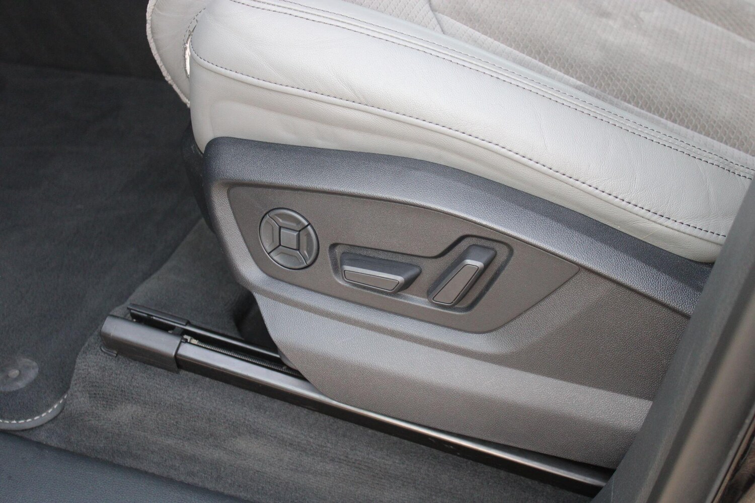 Used Audi Q8 2018 for sale - 76349151: Photo 34