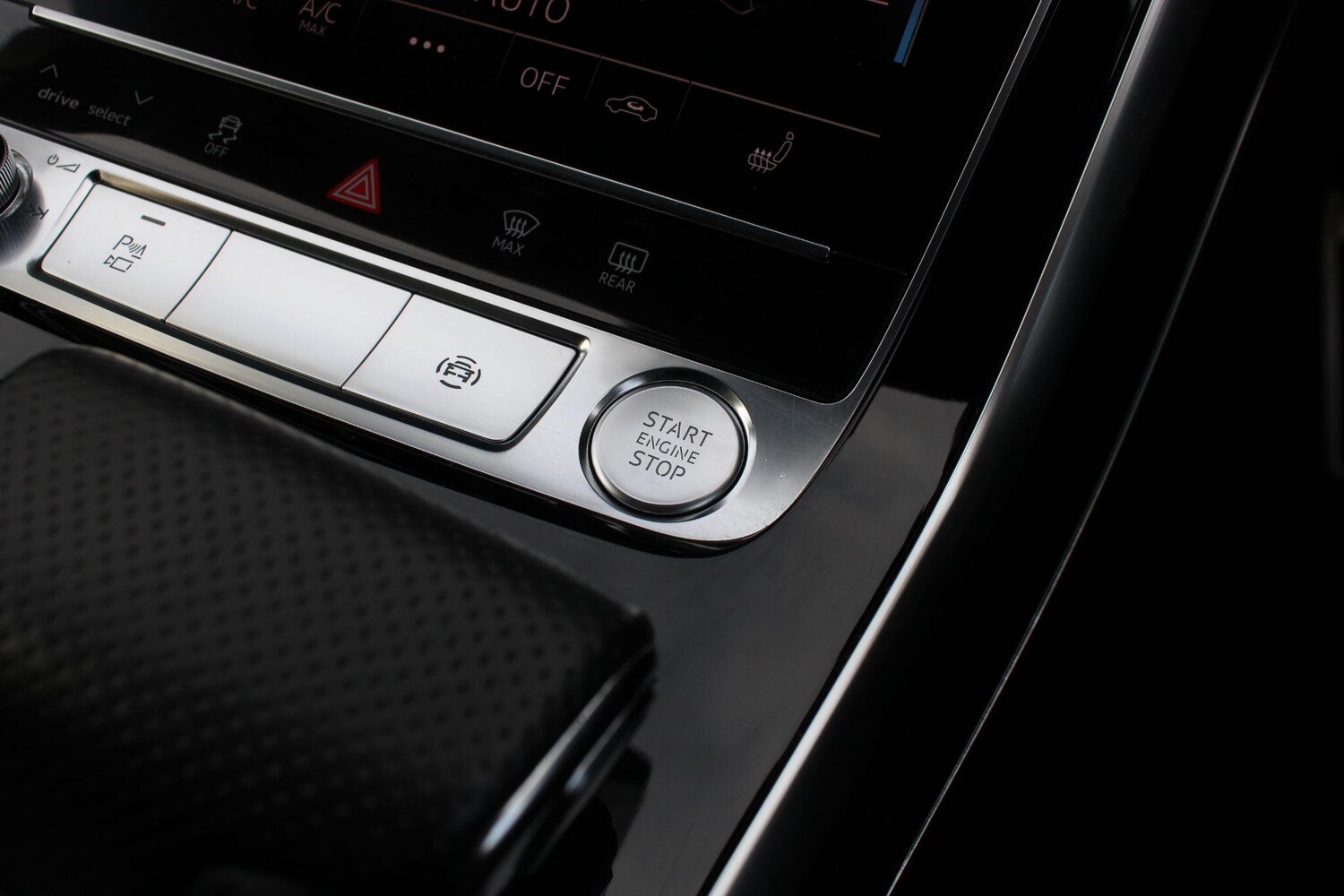 Used Audi Q8 2018 for sale - 76349151: Photo 35