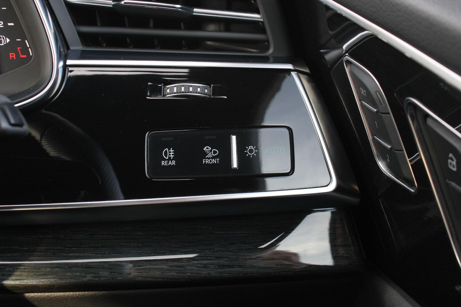 Used Audi Q8 2018 for sale - 76349151: Photo 39