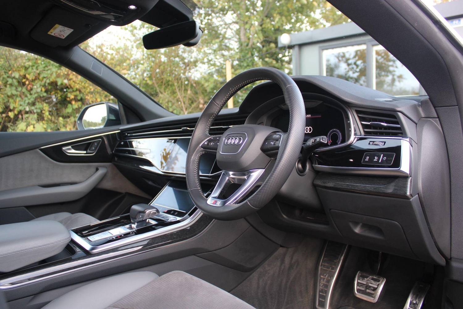 Used Audi Q8 2018 for sale - 76349151: Photo 5