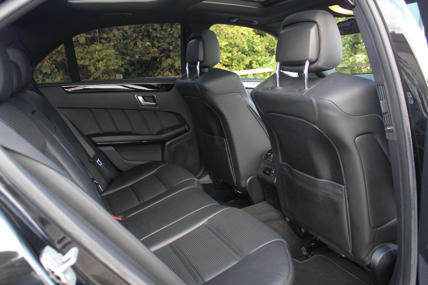 Used Mercedes-Benz E Class 2016 for sale - 76993469: Photo 12