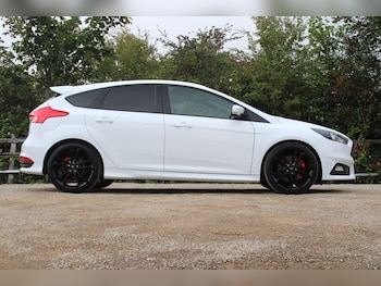Used Ford Focus 2017 for sale - 75808599: Photo