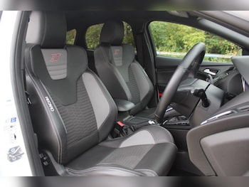 Used Ford Focus 2017 for sale - 75808599: Photo