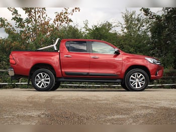 Used Toyota Hilux 2017 for sale - 79821427: Photo