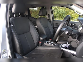 Used Nissan Navara 2019 for sale - 75989781: Photo