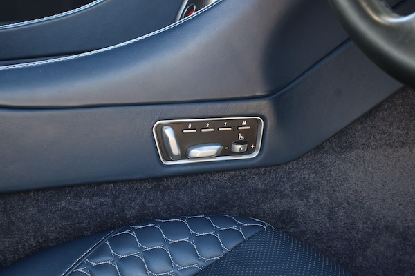 Used Aston Martin Vanquish for sale - 76189021: Photo 34