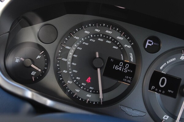 Used Aston Martin Vanquish for sale - 76189021: Photo 38