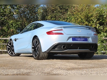 Used Aston Martin Vanquish 2015 for sale - 76189021: Photo