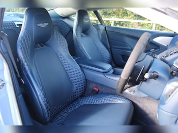 Used Aston Martin Vanquish 2015 for sale - 76189021: Photo