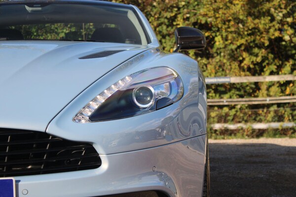 Used Aston Martin Vanquish for sale - 76189021: Photo 51