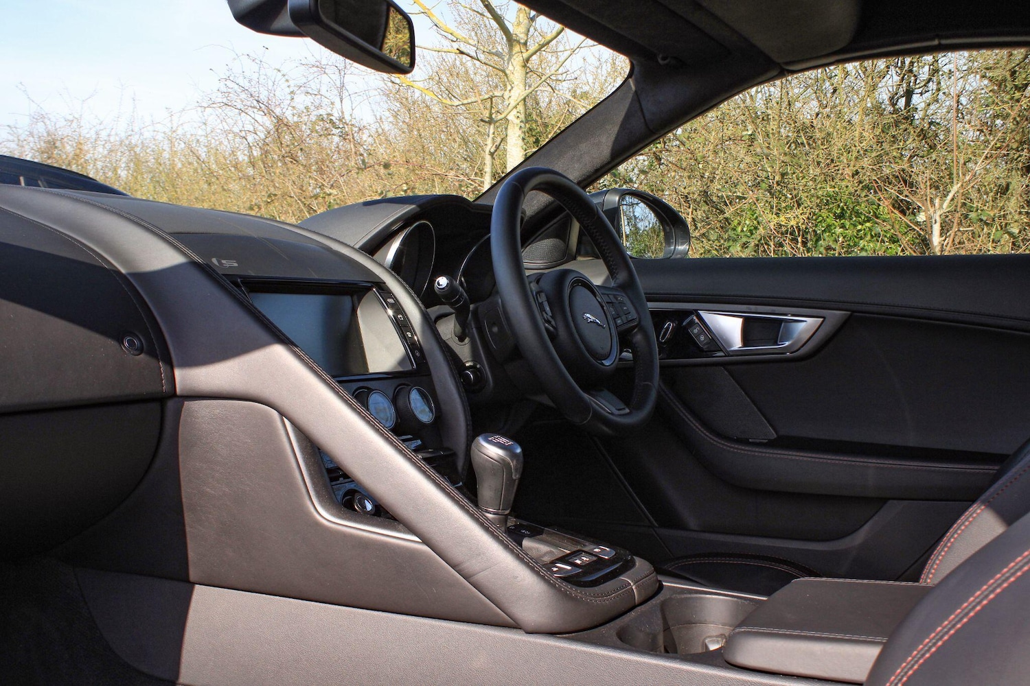 Used Jaguar F-Type 2015 for sale - 77939559: Photo 17