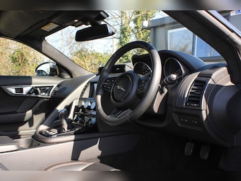 Used Jaguar F-Type 2015 for sale - 77939559: Photo