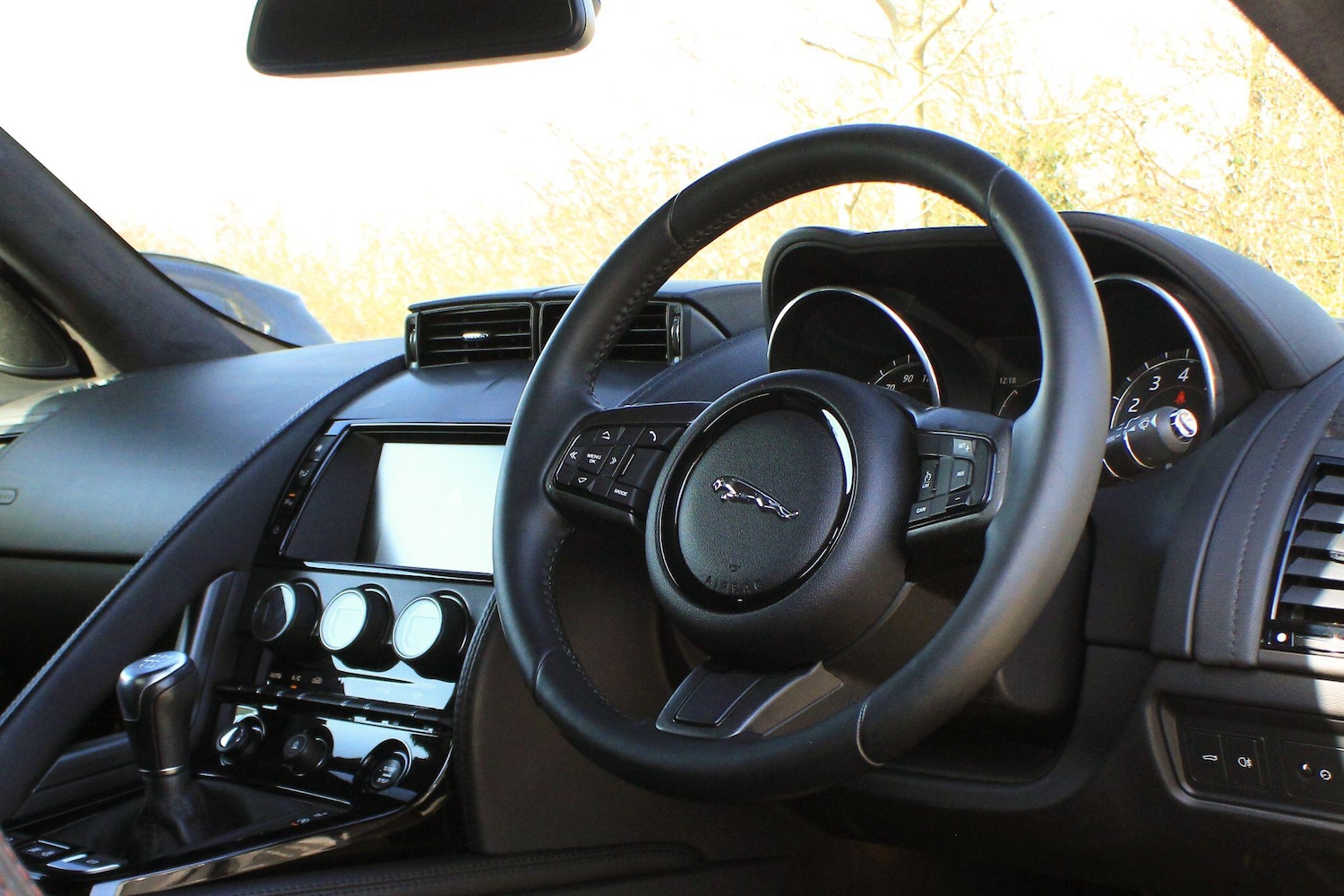 Used Jaguar F-Type 2015 for sale - 77939559: Photo 8