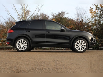Used Porsche Cayenne 2014 for sale - 76512314: Photo
