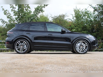 Used Porsche Cayenne 2018 for sale - 75450028: Photo