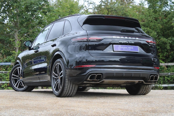 Used Porsche Cayenne 2018 for sale - 75450028: Photo 3