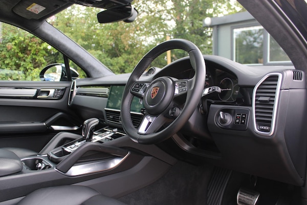 Used Porsche Cayenne 2018 for sale - 75450028: Photo 5