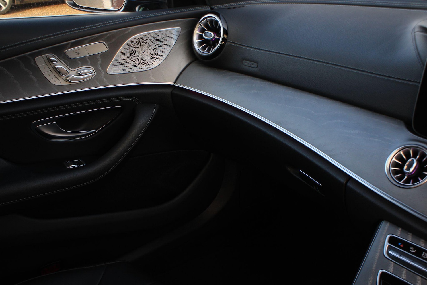 Used Mercedes-Benz CLS 2018 for sale - 77229702: Photo 32