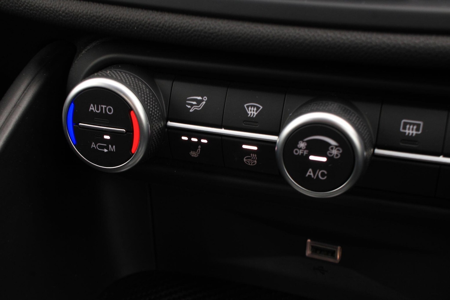 Used Alfa Romeo Giulia 2017 for sale - 77376781: Photo 29