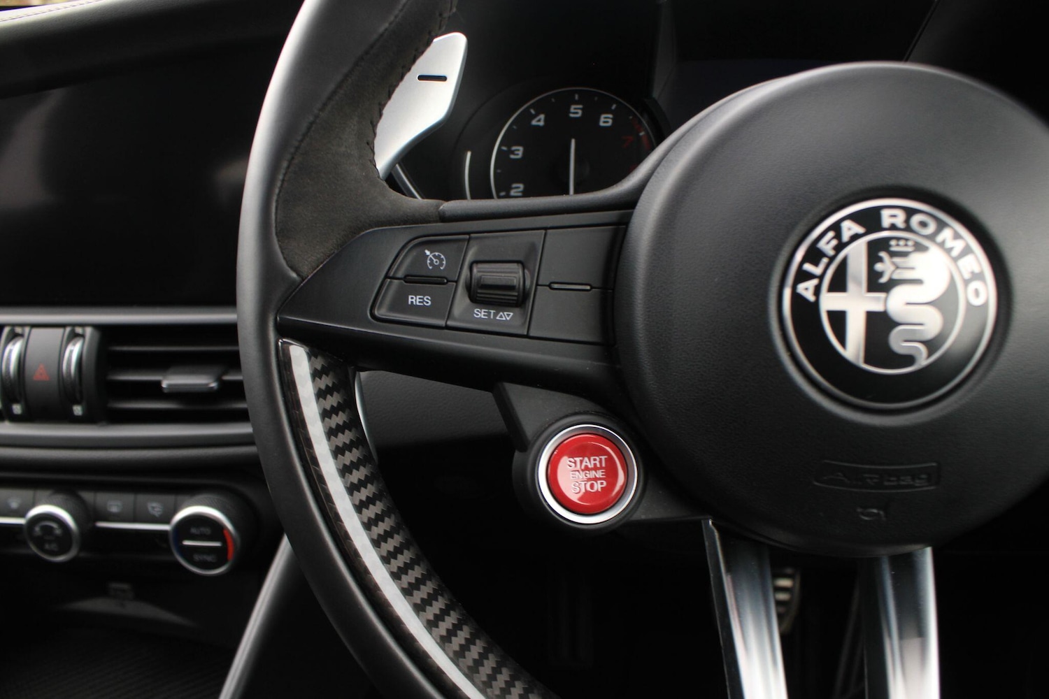 Used Alfa Romeo Giulia 2017 for sale - 77376781: Photo 35