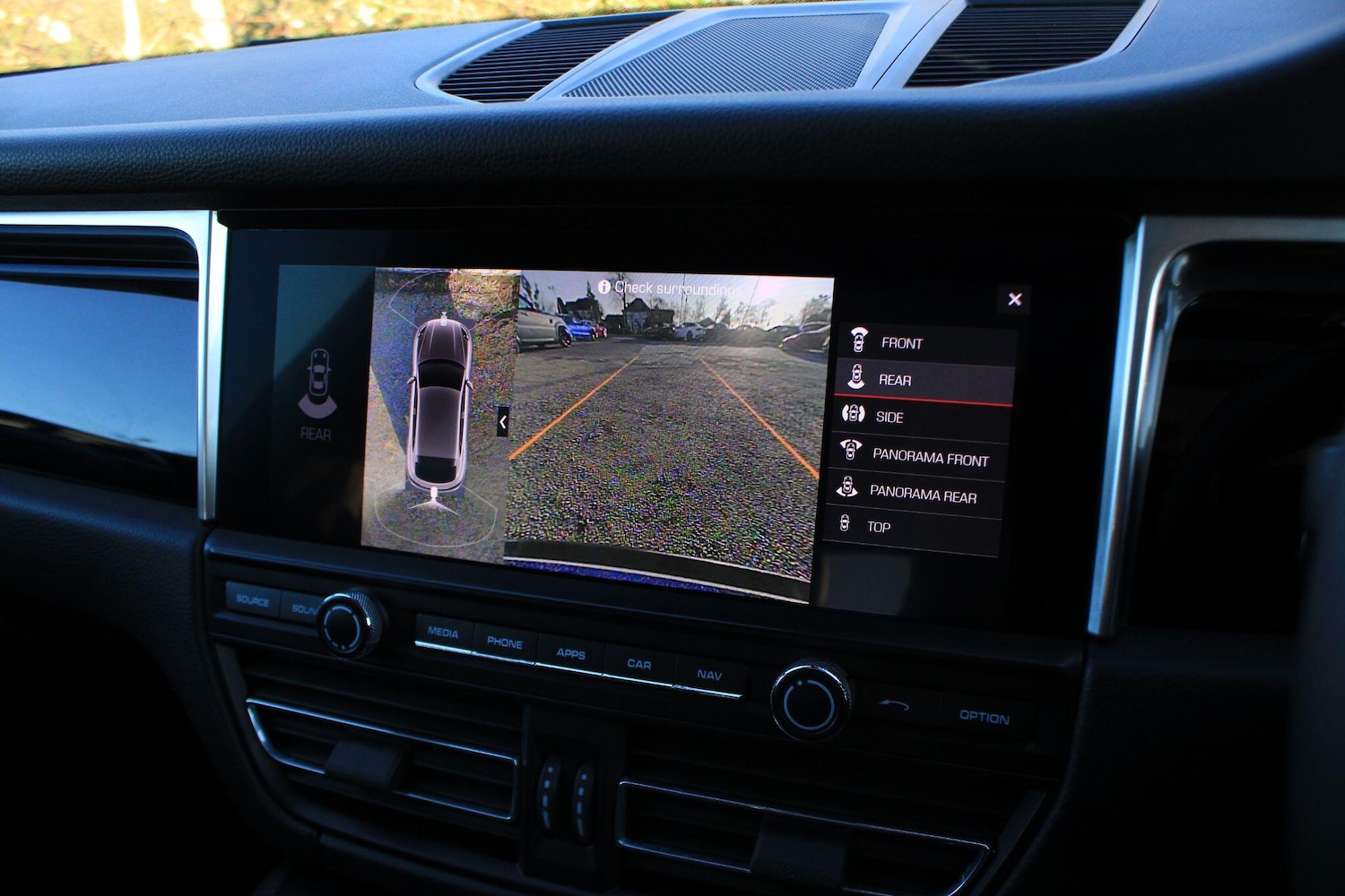 Used Porsche Macan 2020 for sale - 77091851: Photo 14