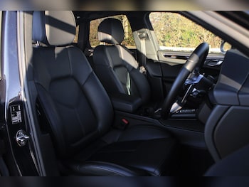 Used Porsche Macan 2020 for sale - 77091851: Photo