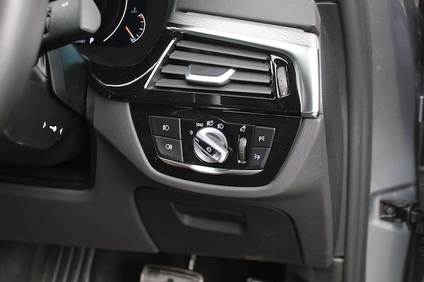 Used BMW 5 Series 2018 for sale - 74667229: Photo 40