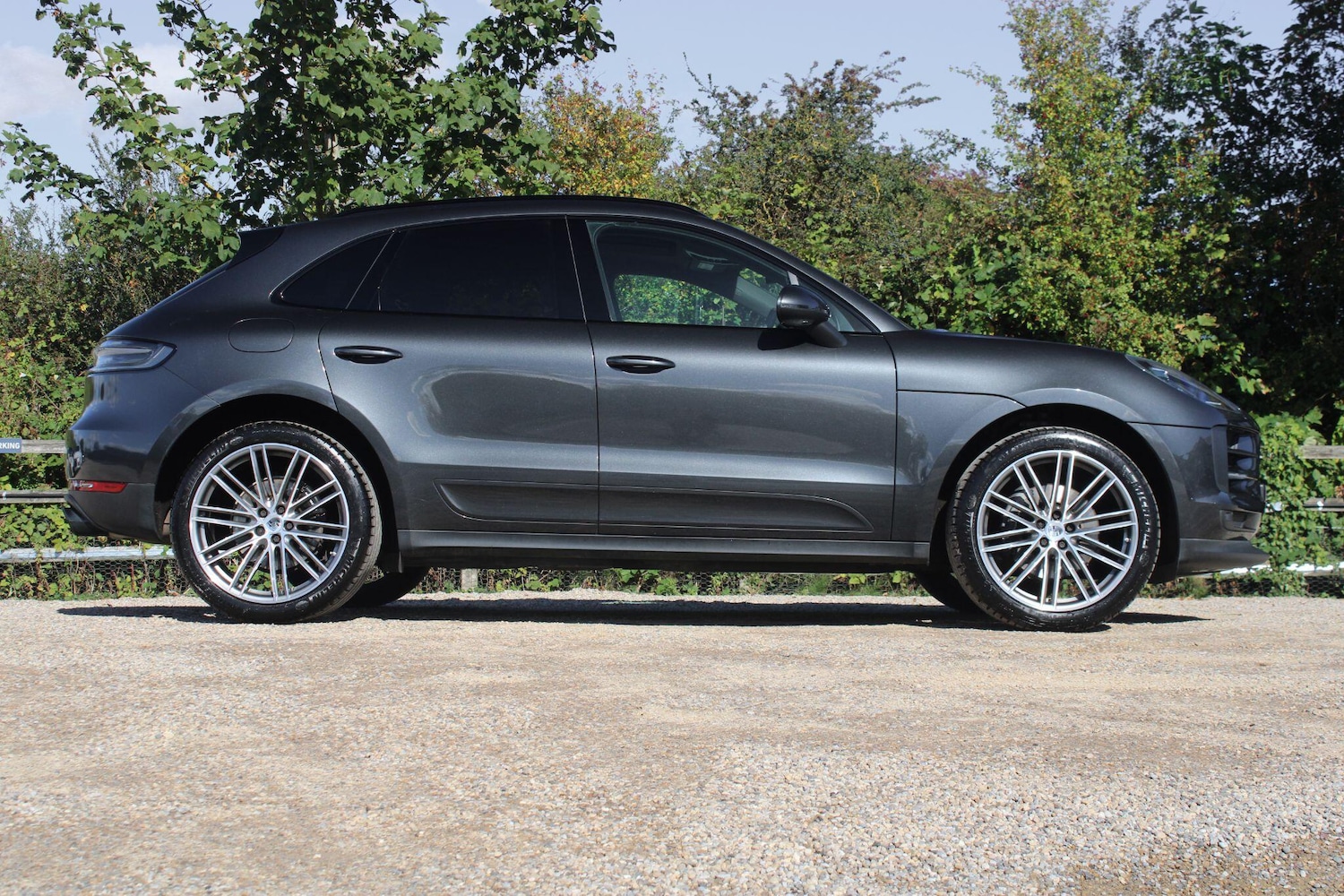 Used Porsche Macan 2018 for sale - 76989914: Photo 2