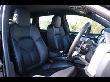 Used Porsche Cayenne 2017 for sale - 74325114: Photo