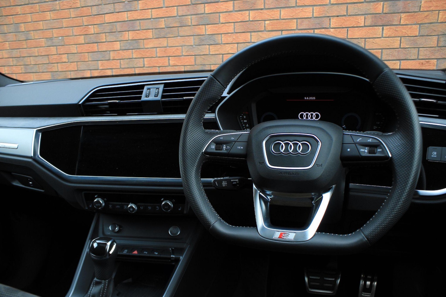 Used Audi Q3 2019 for sale - 76975702: Photo 11