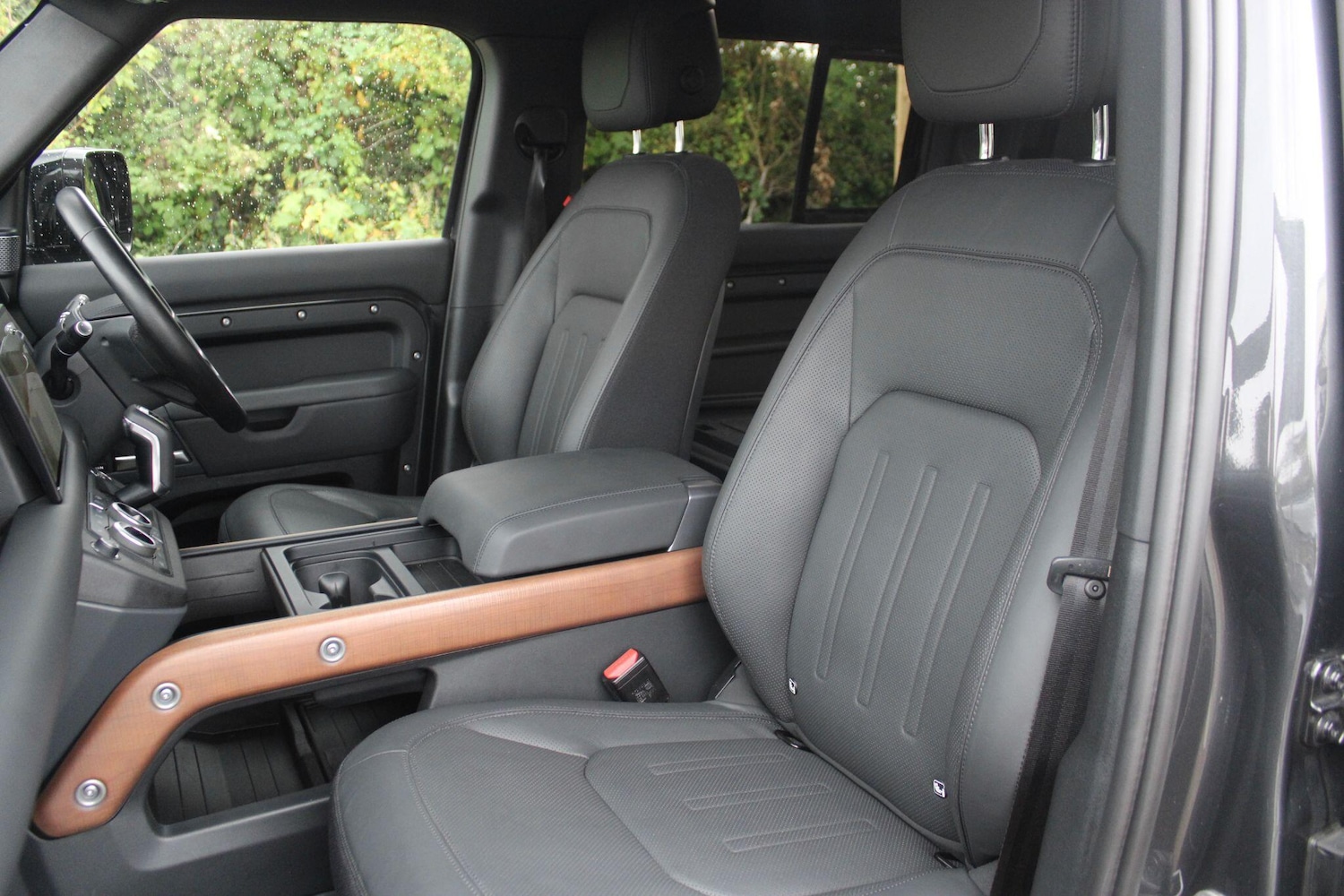 Used Land Rover Defender 2023 for sale - 76167009: Photo 20