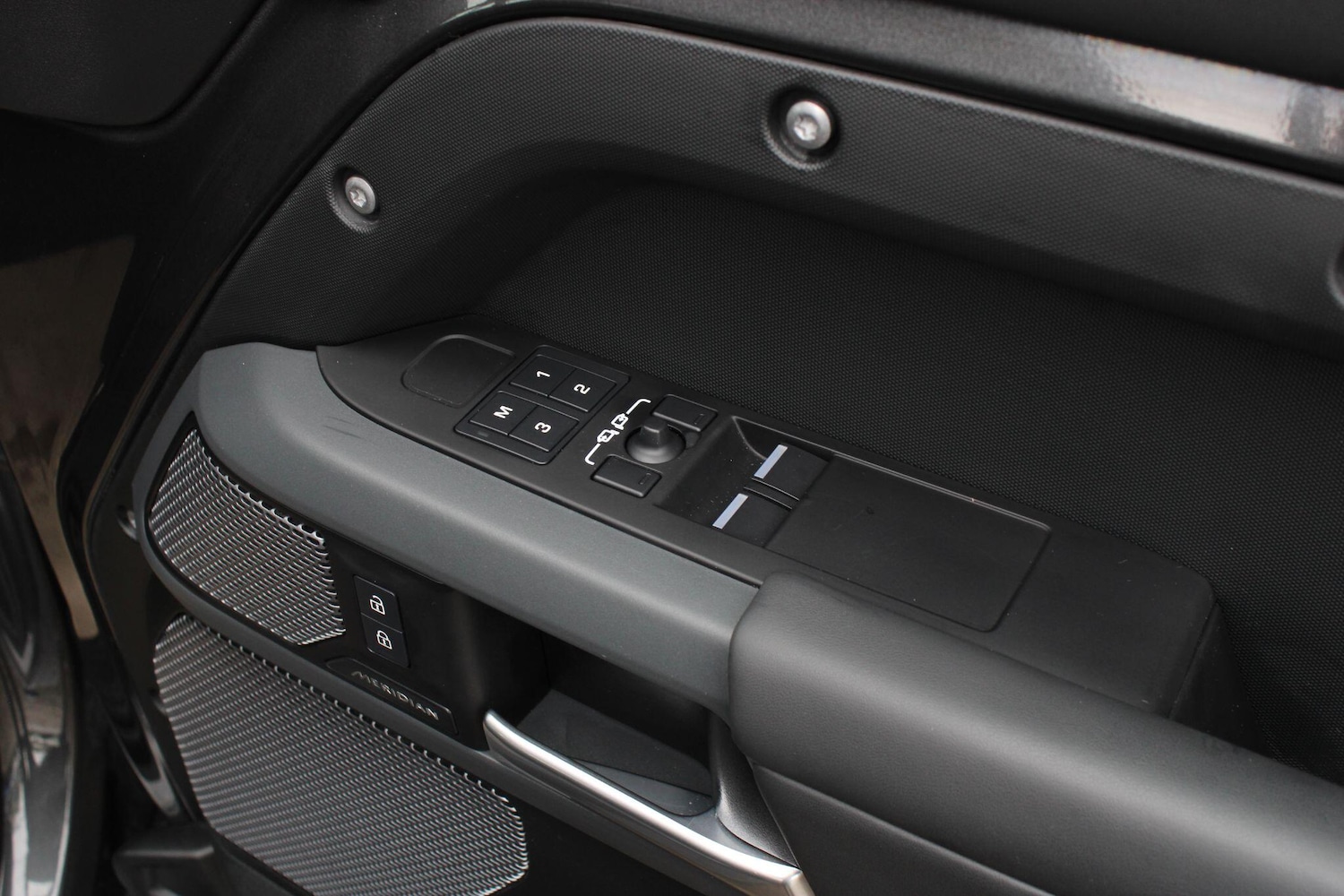 Used Land Rover Defender 2023 for sale - 76167009: Photo 35