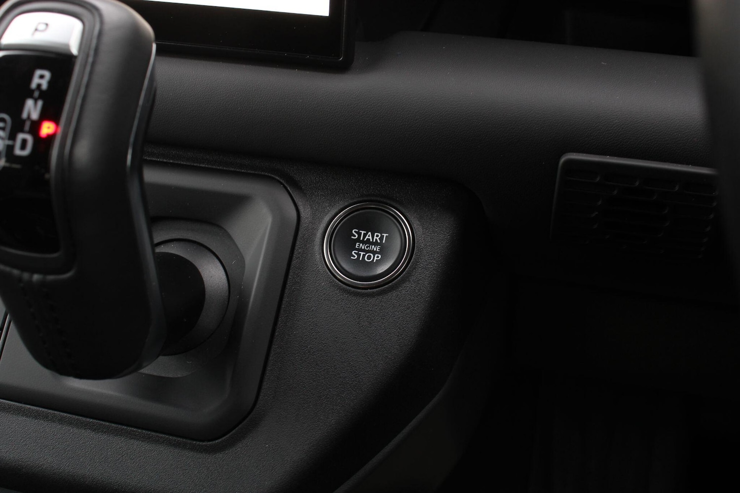 Used Land Rover Defender 2023 for sale - 76167009: Photo 39