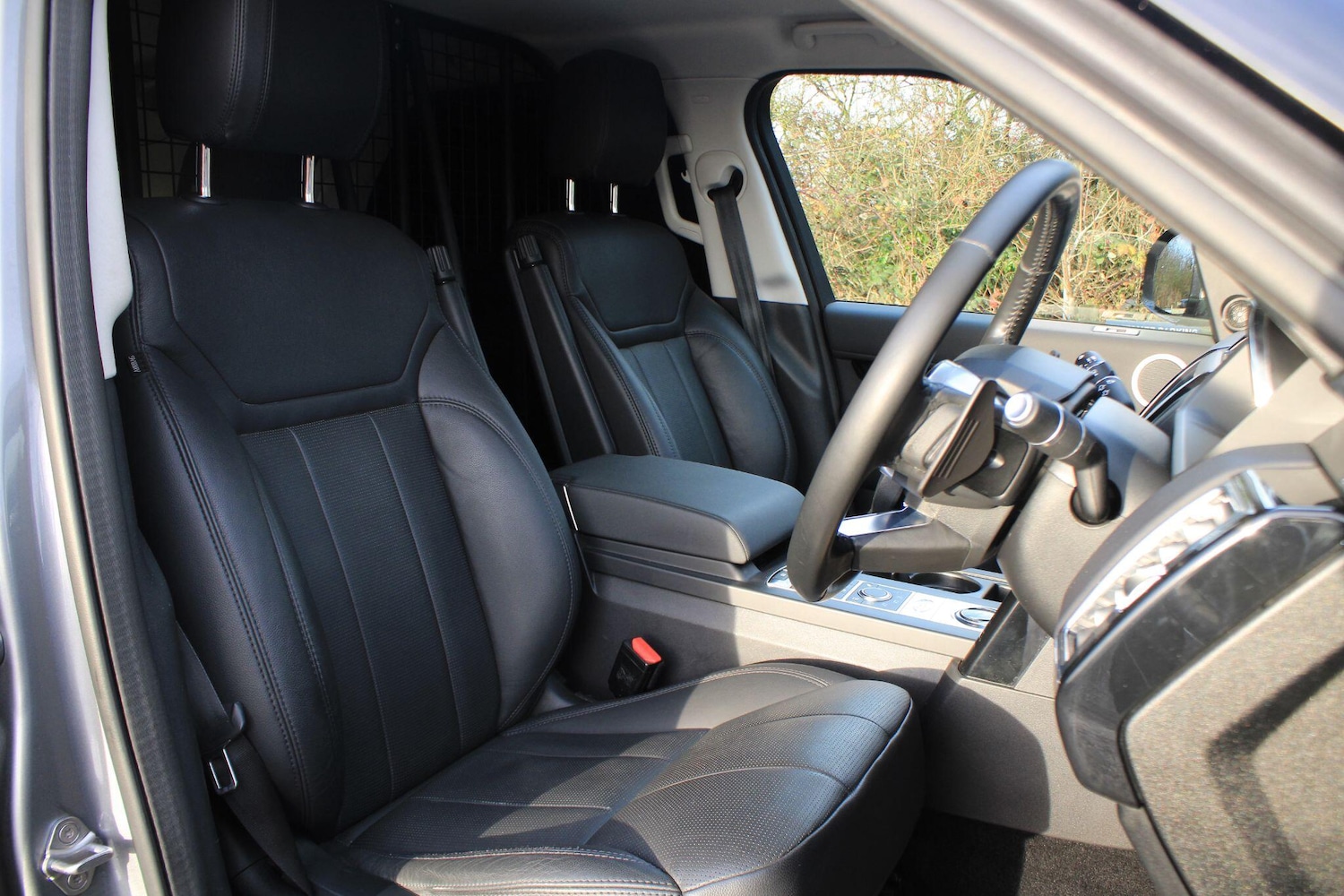 Used Land Rover Discovery 2020 for sale - 76964856: Photo 4