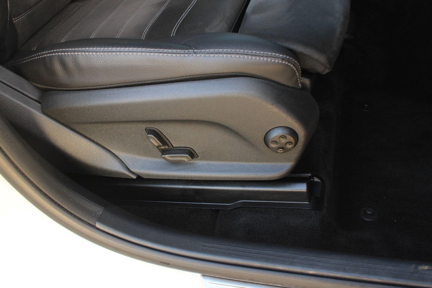 Used Mercedes-Benz GLC 2019 for sale - 77229724: Photo 29