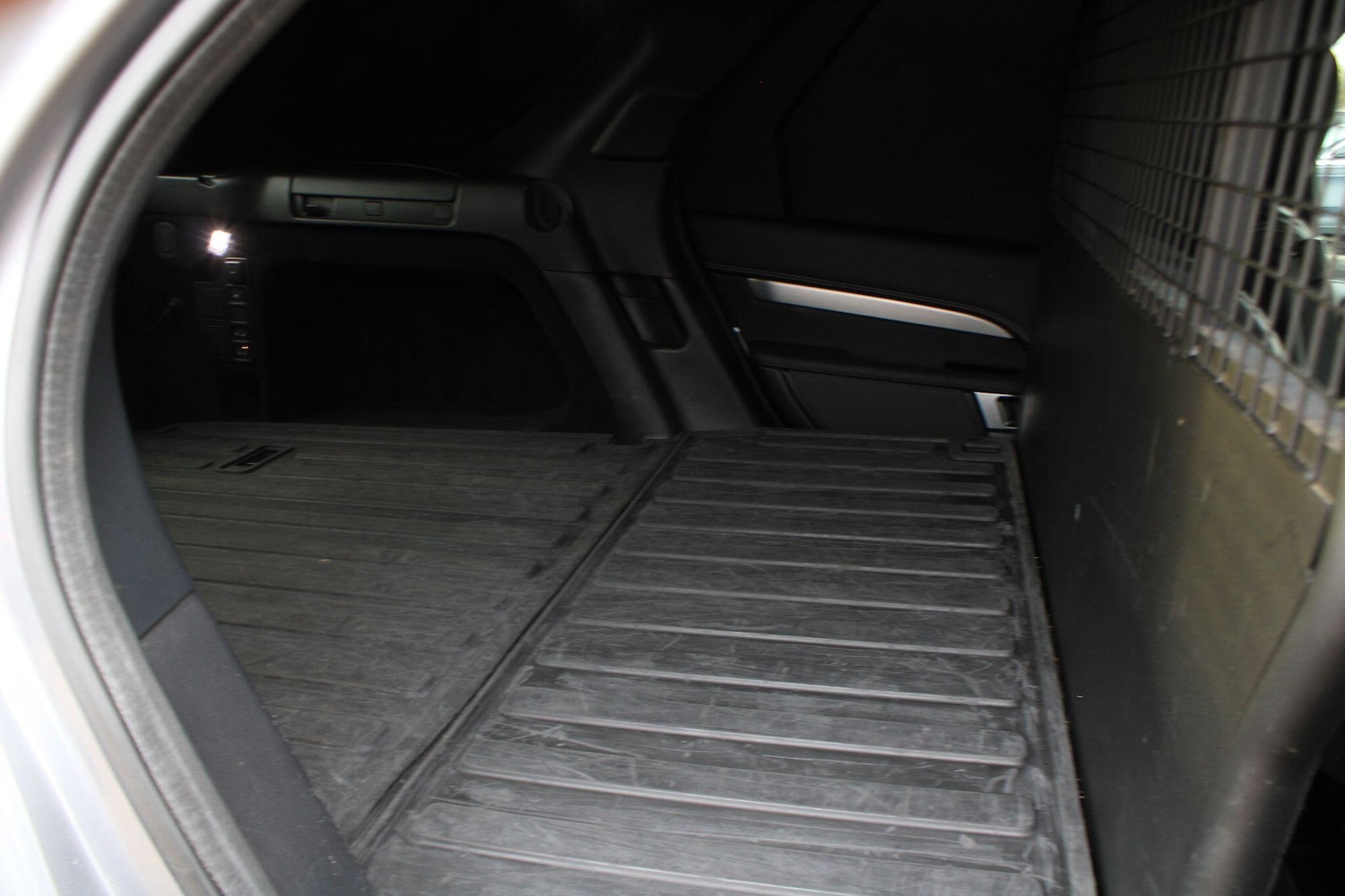 Used Land Rover Discovery 2023 for sale - 76715096: Photo 10